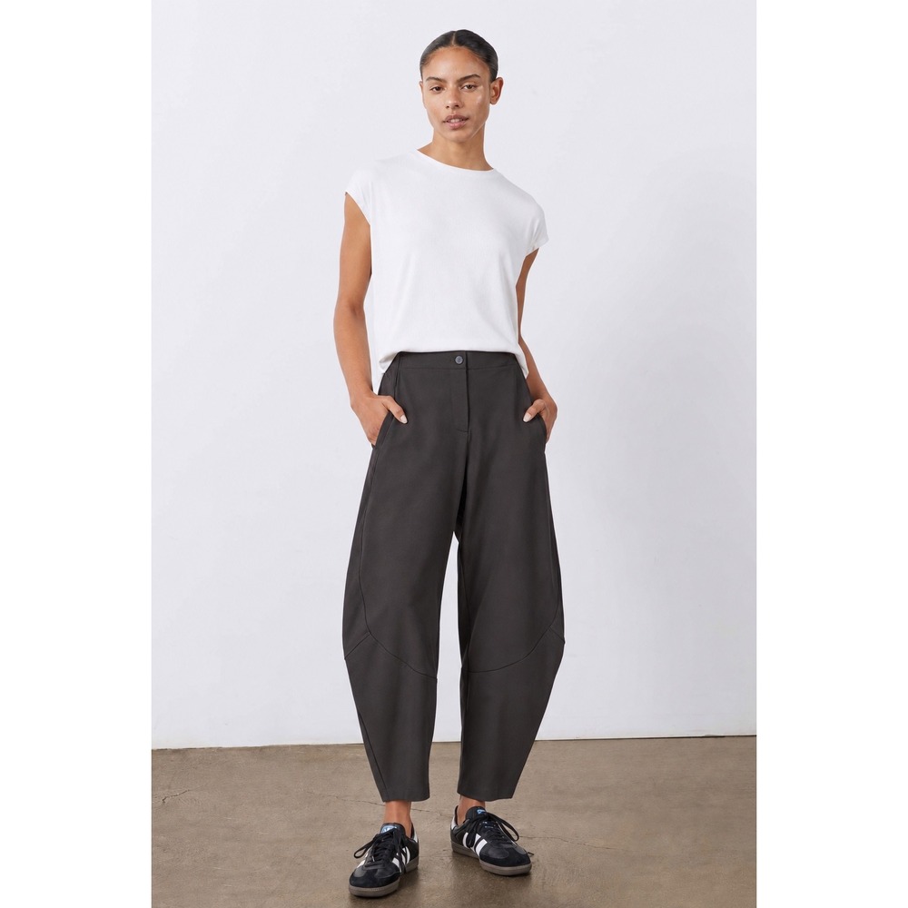 Ruti Loose Work Pants Black Curved Seam Architectural Tapered Barrel Trousers 1